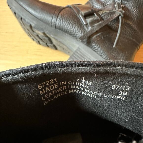 Clarks | Size 7 Riddle Avant Womens Black Leather Boot Leather Boots - Picture 5 of 8